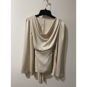 Beautiful cream Blouse Sz M